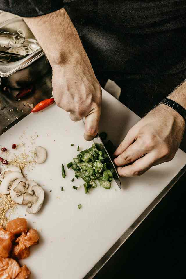 Lo chef al lavoro